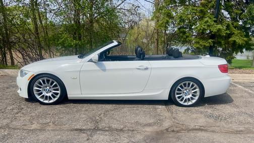 White 2013 BMW 328 i