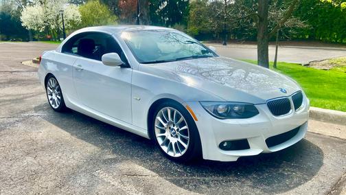 White 2013 BMW 328 i