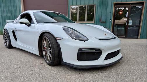 2016 Porsche Cayman GT4