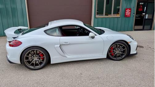 2016 Porsche Cayman GT4