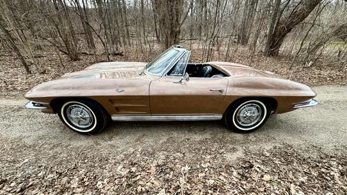 Saddle Tan Metallic 1963 Chevrolet Corvette