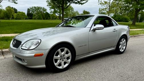 Brillian Silver 2003 Mercedes-Benz SLK-Class SLK230 Kompressor