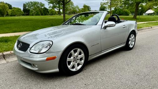 Brillian Silver 2003 Mercedes-Benz SLK-Class SLK230 Kompressor
