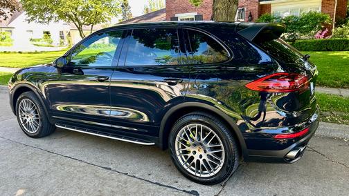 2016 Porsche Cayenne E-Hybrid S