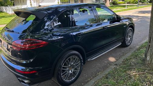 2016 Porsche Cayenne E-Hybrid S