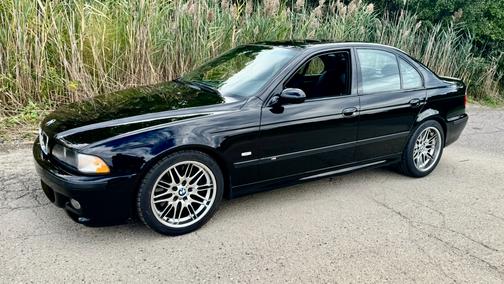 Jet Black 2000 BMW M5 Base