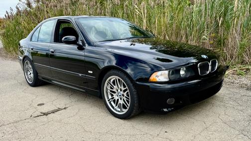 Jet Black 2000 BMW M5 Base
