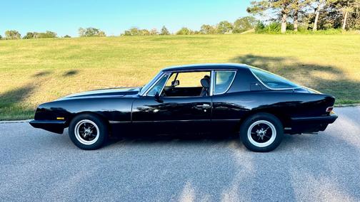 1984 Avanti Motors Avanti II Base
