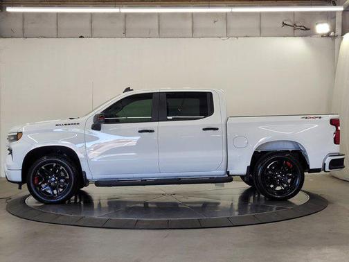 Photo 5 of 44 of 2022 Chevrolet Silverado 1500 RST