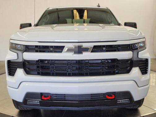 Photo 2 of 44 of 2022 Chevrolet Silverado 1500 RST