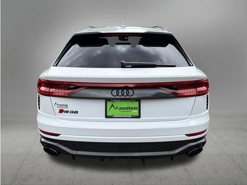 Glacier White Metallic 2024 Audi RS Q8 4.0T quattro