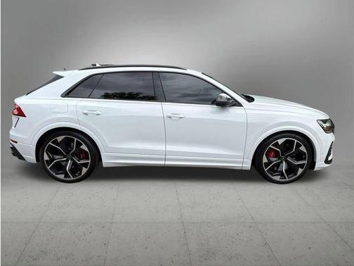Glacier White Metallic 2024 Audi RS Q8 4.0T quattro