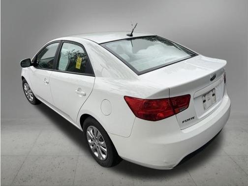 Clear White 2011 Kia Forte LX