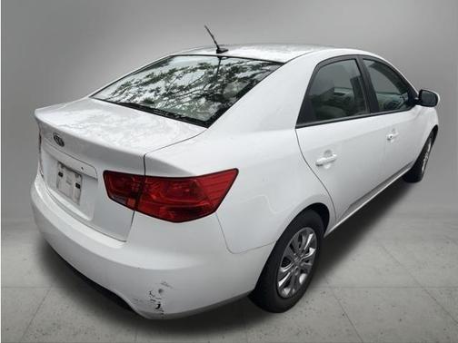 Clear White 2011 Kia Forte LX