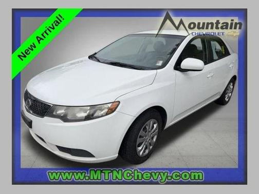 Clear White 2011 Kia Forte LX