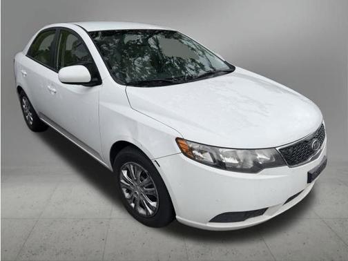 Clear White 2011 Kia Forte LX