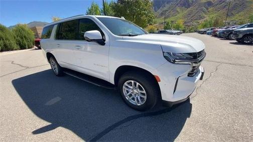 2023 Chevrolet Suburban LT