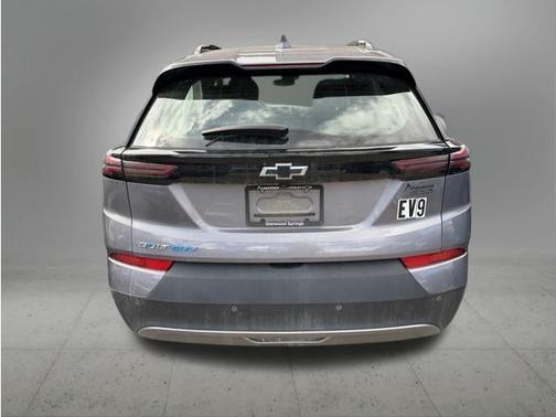 Gray Ghost Metallic 2023 Chevrolet Bolt EUV LT