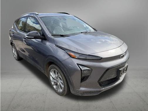 Gray Ghost Metallic 2023 Chevrolet Bolt EUV LT