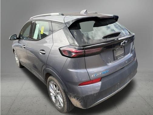 Gray Ghost Metallic 2023 Chevrolet Bolt EUV LT