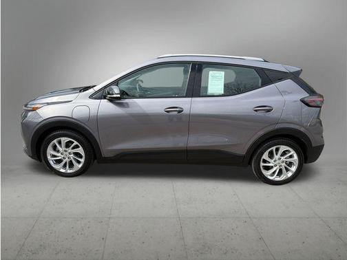 Gray Ghost Metallic 2023 Chevrolet Bolt EUV LT