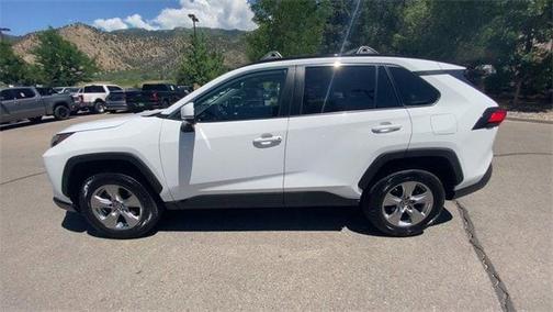2022 Toyota RAV4 XLE