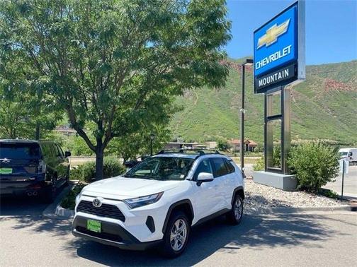 2022 Toyota RAV4 XLE
