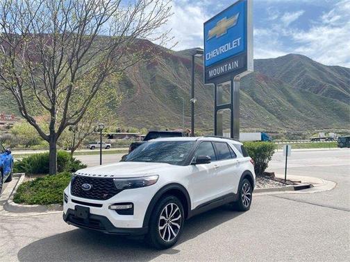 2020 Ford Explorer ST