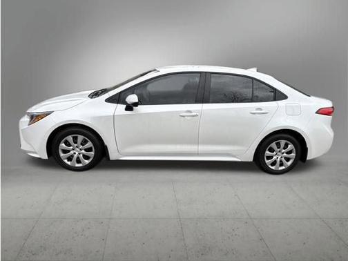 Wind Chill Pearl 2025 Toyota Corolla LE