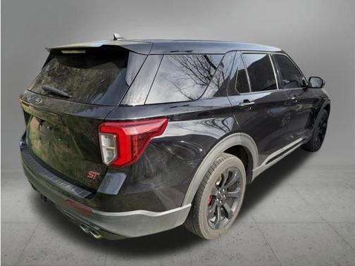 Black Metallic 2022 Ford Explorer ST