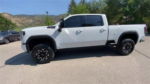 2024 GMC Sierra 2500 AT4