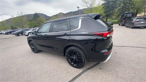 2024 Mitsubishi Outlander SE Black Edition