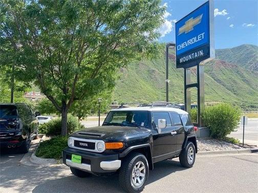 2014 Toyota FJ Cruiser Base