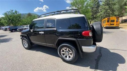 2014 Toyota FJ Cruiser Base