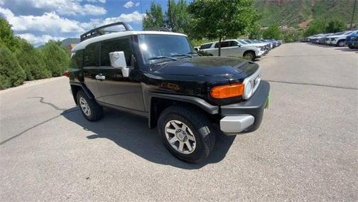 2014 Toyota FJ Cruiser Base