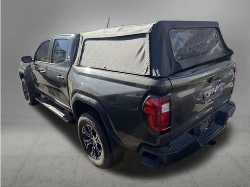 2023 GMC Canyon AT4
