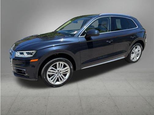 Moonlight Blue Metallic 2018 Audi Q5 2.0T Prestige