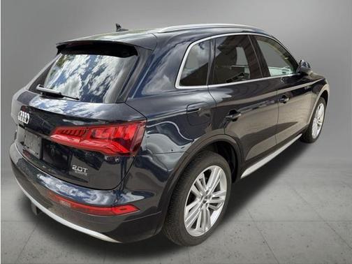 Moonlight Blue Metallic 2018 Audi Q5 2.0T Prestige