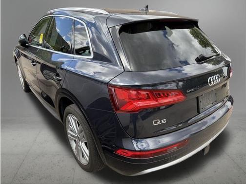 Moonlight Blue Metallic 2018 Audi Q5 2.0T Prestige