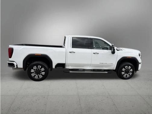 Summit White 2025 GMC Sierra 3500 Denali