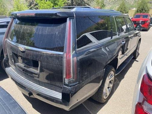 2017 Cadillac Escalade ESV Luxury