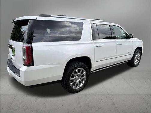 White Frost Tri-Coat 2017 GMC Yukon XL Denali