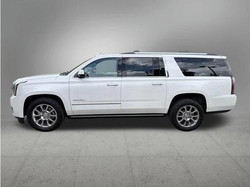 White Frost Tri-Coat 2017 GMC Yukon XL Denali