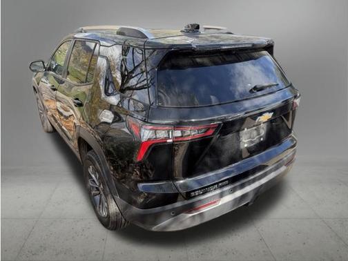 Mosaic Black Metallic 2025 Chevrolet Equinox LT