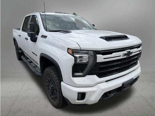 Summit White 2024 Chevrolet Silverado 2500 LT