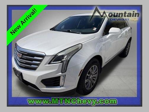 Crystal White Tri-Coat 2019 Cadillac XT5 Luxury