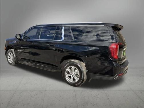 2023 GMC Yukon XL SLE