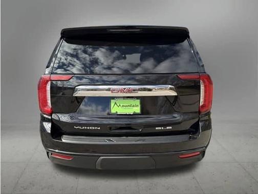 2023 GMC Yukon XL SLE