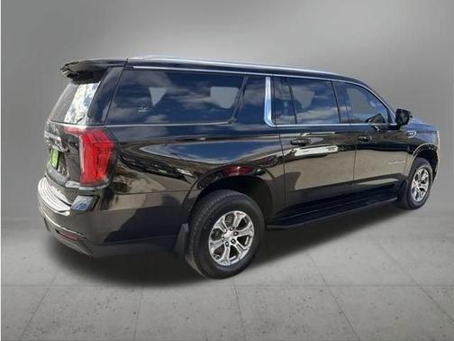 2023 GMC Yukon XL SLE