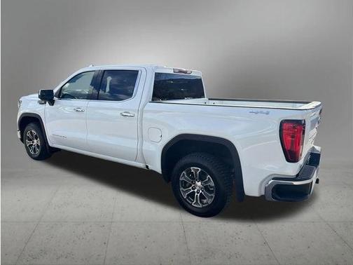 Summit White 2025 GMC Sierra 1500 SLT